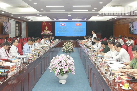 Thượng tướng Suvon Luongbunmi, Phó Chủ tịch Quốc hội nước Cộng hòa Dân chủ Nhân dân Lào cùng đoàn công tác của Quốc hội Lào làm việc tại tỉnh Sơn La.