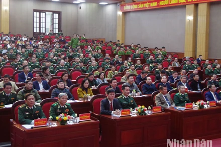 Các đại biểu dự lễ kỷ niệm 60 năm Ngày truyền thống Bộ đội Biên phòng tỉnh Sơn La.