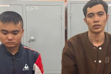 Hai đối tượng có hành vi cướp tài sản bị bắt giữ.