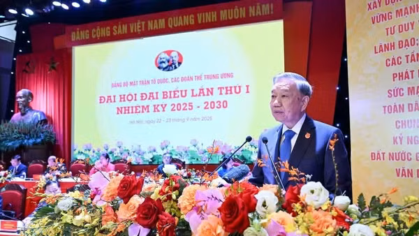 Tổng Bí thư Tô Lâm phát biểu chỉ đạo Đại hội đại biểu Đảng bộ Mặt trận Tổ quốc các đoàn thể Trung ương lần thứ I, nhiệm kỳ 2025-2030. (Ảnh: DUY LINH)