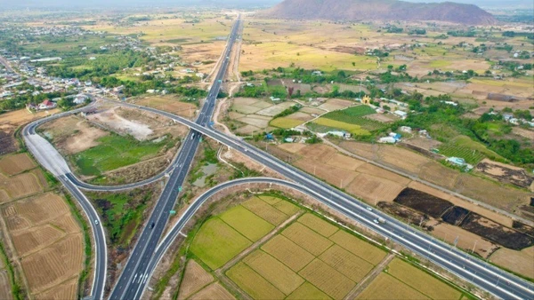 Cao tốc Vĩnh Hảo-Phan Thiết.