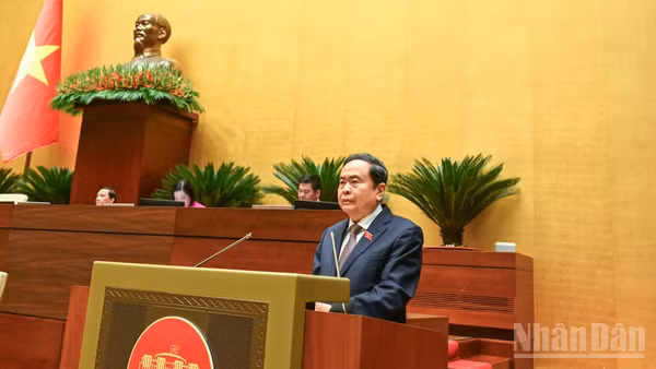 Chủ tịch Quốc hội Trần Thanh Mẫn phát biểu bế mạc Kỳ họp thứ nhất, Quốc hội khóa XVI. (Ảnh: DUY LINH)