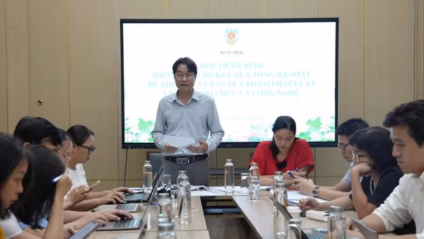Quang cảnh phiên họp. (Ảnh: TP)