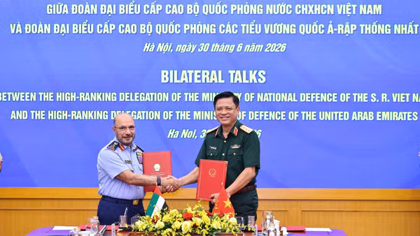 Ký kết Bản ghi nhớ giữa Bộ Quốc phòng hai nước về hợp tác công nghiệp quốc phòng. (Ảnh: ĐỨC VŨ)