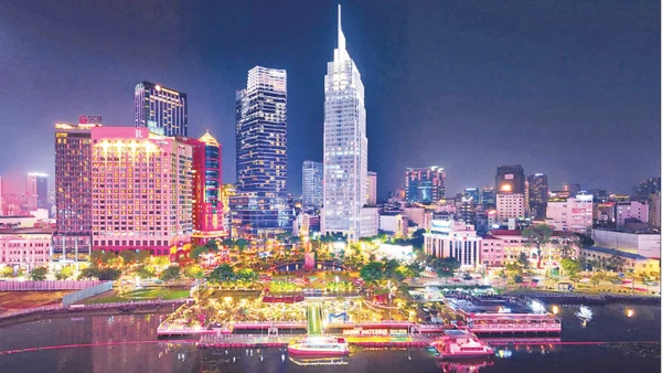 Thành phố Hồ Chí Minh ngày càng phát triển văn minh, hiện đại. (Ảnh: THẾ ANH)