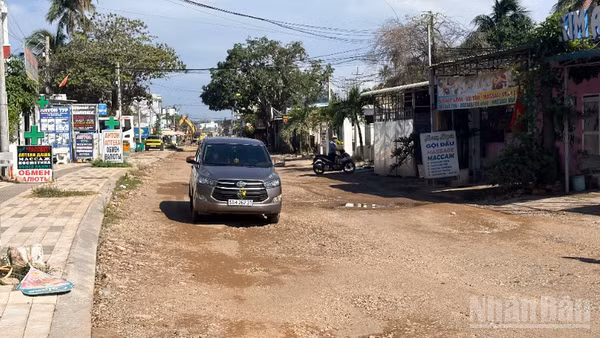 Đường Huỳnh Thúc Kháng thi công vẫn còn chậm.