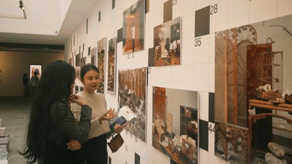 Không gian tìm hiểu và thực hành nhiếp ảnh đa dạng cho sinh viên và nghệ sĩ trẻ.