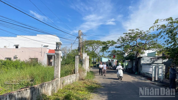 Dự án khu dân cư phía nam đường Lê Duẩn chậm tiến độ nên khu vực này xuống cấp hạ tầng giao thông.