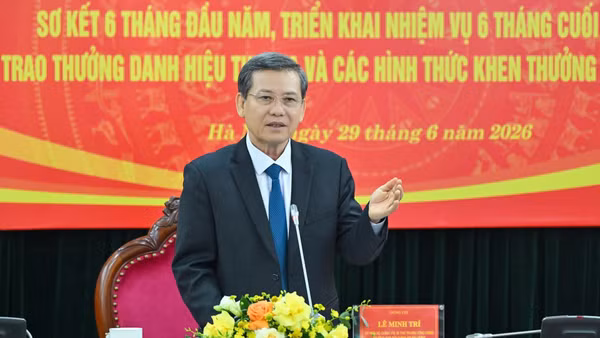Đồng chí Lê Minh Trí, Ủy viên Bộ Chính trị, Bí thư Trung ương Đảng, Trưởng ban Nội chính Trung ương chủ trì hội nghị. (Ảnh: THỦY NGUYÊN)