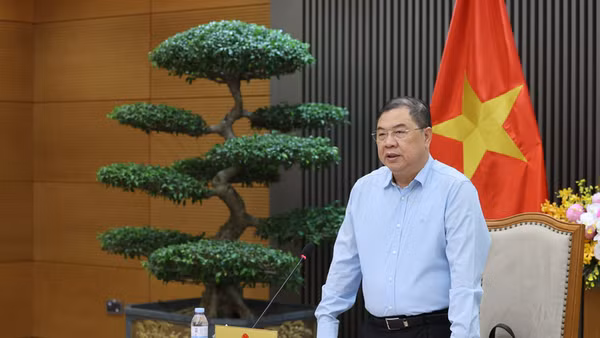 Phó Thủ tướng Thường trực Phạm Gia Túc chủ trì cuộc làm việc với Bộ Tài chính cùng các bộ, ngành, doanh nghiệp. (Ảnh: VGP/Phương Nguyên)