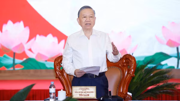 Tổng Bí thư, Chủ tịch nước Tô Lâm phát biểu chỉ đạo tại buổi làm việc. (Ảnh: TTXVN)