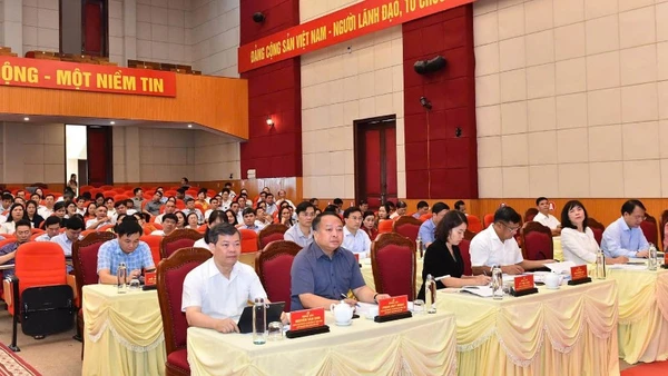 Tỉnh ủy Tuyên Quang tổ chức Hội nghị học tập, quán triệt, triển khai thực hiện các văn bản của Trung ương Đảng.