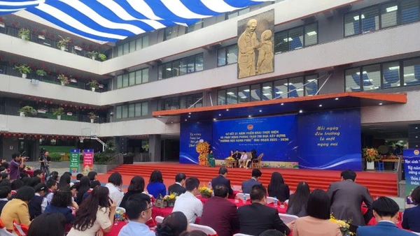 Học sinh, giáo viên chia sẻ về trường học hạnh phúc.