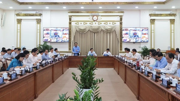 Toàn cảnh buổi làm việc. (Ảnh: HÀ TRANG)