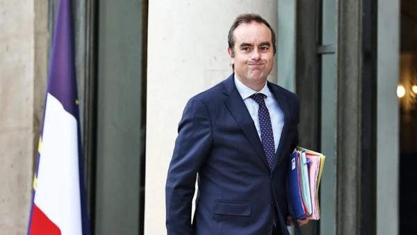 Thủ tướng Pháp Sebastien Lecornu tại Paris ngày 10/9/2025. (Ảnh: THX/TTXVN)