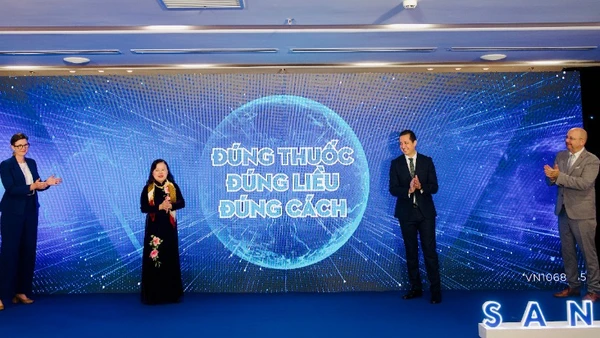 Tổng hội Y học Việt Nam và Công ty Sandoz Việt Nam hợp tác trong phòng chống kháng kháng sinh, trong đó có dùng đúng thuốc, đúng liều và đúng cách.