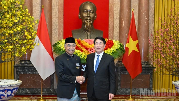 Chủ tịch nước Lương Cường và Đại sứ Indonesia tại Việt Nam Adam Mulawarman Tugio.