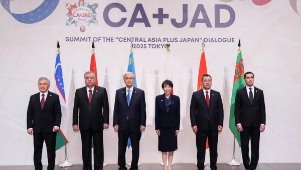 Các nhà lãnh đạo dự Hội nghị thượng đỉnh Đối thoại Nhật Bản+Trung Á tại Tokyo.