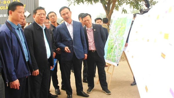 Bộ trưởng Xây dựng Trần Hồng Minh đề nghị khẩn trương hoàn thiện dự án để có thể khởi công nâng cấp, mở rộng đường cao tốc Hà Nội-Thái Nguyên-Chợ Mới vào giữa năm 2026.