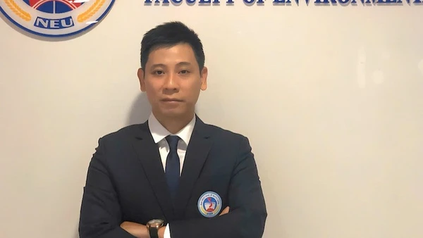 Giáo sư Đinh Đức Trường.