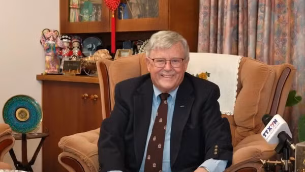 Giáo sư Carl Thayer, thuộc Học viện Quốc phòng Australia, Đại học New South Wales. (Ảnh: TTXVN)
