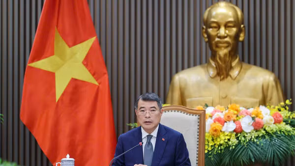 Thủ tướng Chính phủ Lê Minh Hưng điện đàm với Thủ tướng New Zealand Christopher Luxon. (Ảnh: VGP/Nhật Bắc)