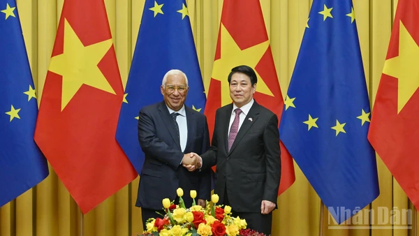 Chủ tịch nước Lương Cường và Chủ tịch Hội đồng châu Âu Antonio Costa.