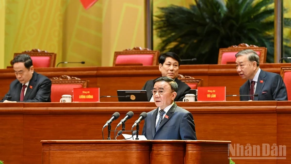 Đồng chí Trần Cẩm Tú, Ủy viên Bộ Chính trị, Thường trực Ban Bí thư, Trưởng Tiểu ban Tổ chức phục vụ Đại hội XIV của Đảng. (Ảnh: ĐĂNG KHOA)