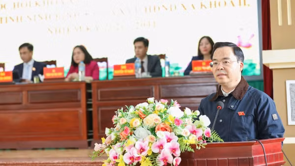 Ông Trần Văn Khải, đại biểu Quốc hội Khóa XV, Phó Chủ nhiệm Ủy ban Khoa học, Công nghệ và Môi trường của Quốc hội tiếp xúc cử tri. (Ảnh: TL)