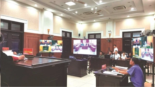 Một phiên tòa xét xử trực tuyến tại Tòa phúc thẩm Tòa án nhân dân tối cao tại Đà Nẵng. (Ảnh: TL)