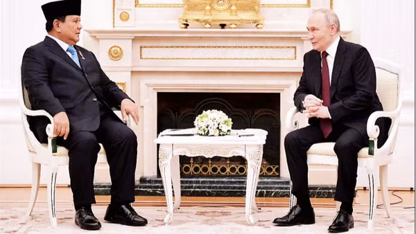 Hai Tổng thống Indonesia và Nga hội đàm tại Moskva.