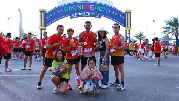 Các vận động viên tham gia giải chạy.