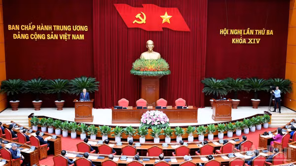 Phiên bế mạc Hội nghị lần thứ ba Ban Chấp hành Trung ương Đảng khóa XIV. (Ảnh: ĐĂNG KHOA)