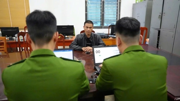 Nguyễn Văn Thâm tại Cơ quan Cảnh sát điều tra, Công an tỉnh Lào Cai.