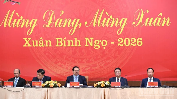 Thủ tướng Chính phủ Phạm Minh Chính chủ trì buổi làm việc với Viện Hàn lâm Khoa học và Công nghệ Việt Nam. (Ảnh: TRẦN HẢI)