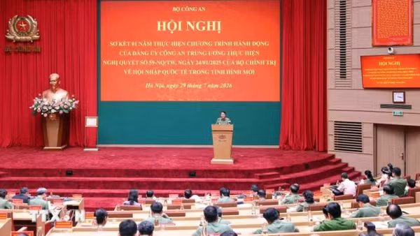 Hội nghị sơ kết 1 năm thực hiện chương trình hành động của Đảng ủy Công an Trung ương thực hiện Nghị quyết số 59-NQ/TW, ngày 24/1/2025 của Bộ Chính trị về hội nhập quốc tế trong tình hình mới. (Ảnh: TTXVN)