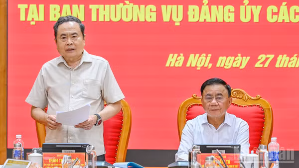 Chủ tịch Quốc hội Trần Thanh Mẫn phát biểu tại hội nghị.