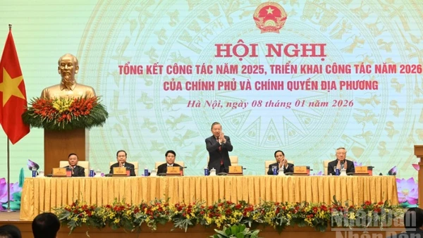 Tổng Bí thư Tô Lâm tới dự và chỉ đạo Hội nghị tổng kết công tác năm 2025, triển khai công tác năm 2026 của Chính phủ. (Ảnh: TRẦN HẢI)
