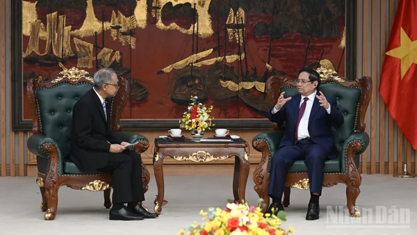 Thủ tướng Phạm Minh Chính tiếp Đại sứ đặc mệnh toàn quyền Indonesia Adam Mulawarman Tugio.