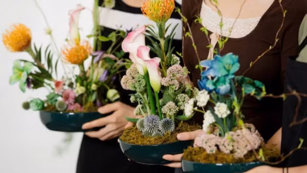 Cắm hoa nghệ thuật Ikebana Nhật Bản - một trong những workshop VPBank tổ chức riêng cho khách hàng Private.