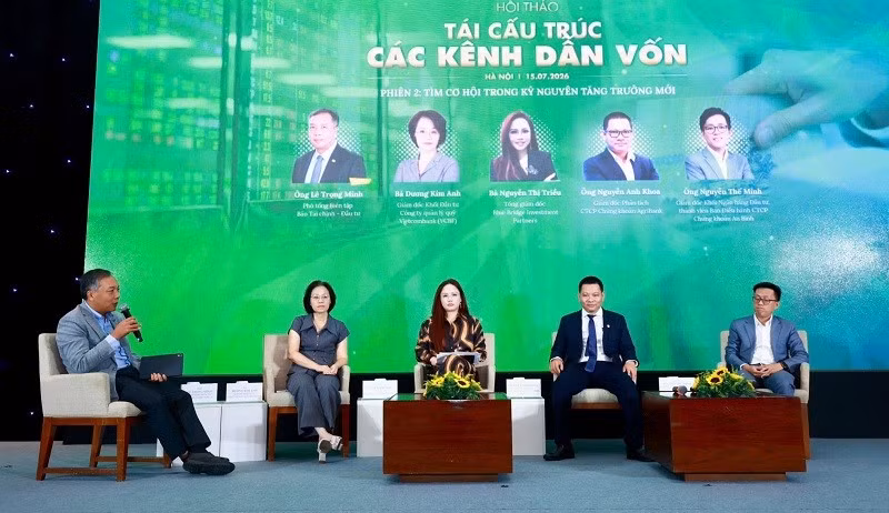 Toàn cảnh hội thảo Tái cấu trúc các kênh dẫn vốn.