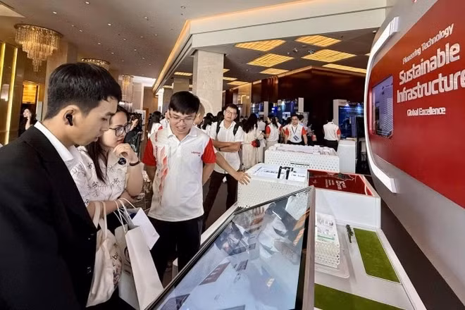 Khu trưng bày các sản phẩm sáng tạo của thanh niên Tập đoàn Viettel.