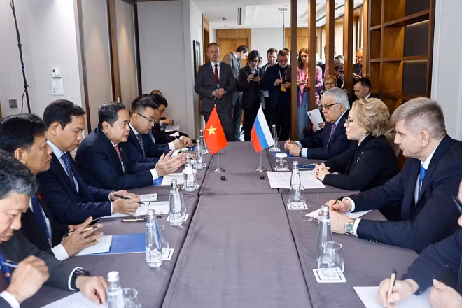 Chủ tịch Quốc hội Trần Thanh Mẫn hội kiến Chủ tịch Hội đồng Liên bang Nga Valentina Matviyenko. (Ảnh:TTXVN)