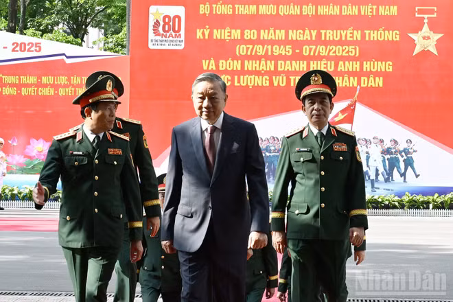 Tổng Bí thư Tô Lâm dự Lễ kỷ niệm 80 năm Ngày truyền thống Bộ Tổng Tham mưu Quân đội nhân dân Việt Nam.