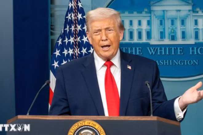 Tổng thống Mỹ Donald Trump phát biểu tại Nhà Trắng. (Ảnh: THX/TTXVN)