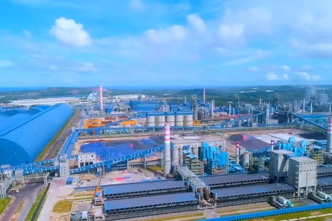 Khu liên hợp sản xuất gang thép Hòa Phát Dung Quất đóng vai trò trụ cột trong tăng trưởng kinh tế của tỉnh Quảng Ngãi.