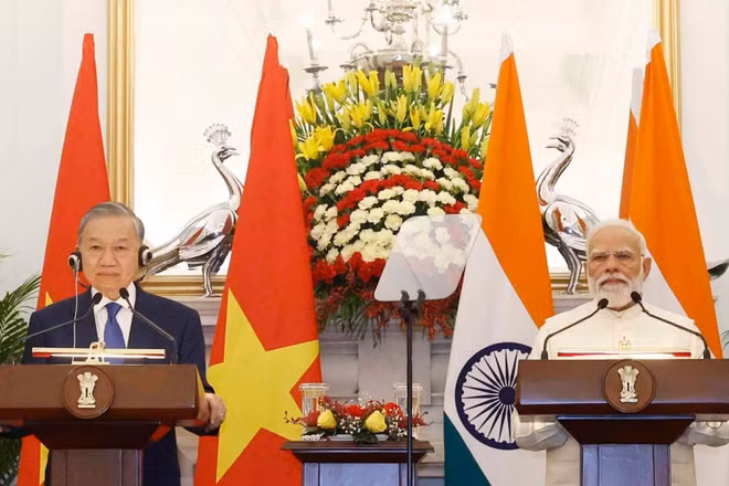 Tổng Bí thư, Chủ tịch nước Tô Lâm và Thủ tướng Ấn Độ Narendra Modi gặp gỡ báo chí. (Ảnh: Thống Nhất/TTXVN)