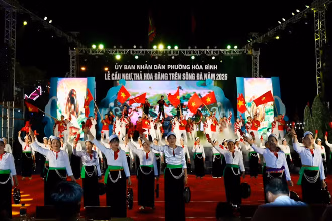 Khai mạc Lễ cầu ngư, thả hoa đăng trên sông Đà năm 2026.