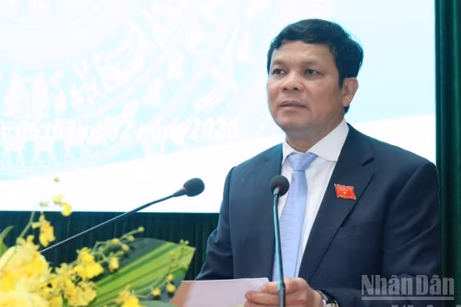 Đồng chí Nguyễn Đức Tuy, Phó Bí thư Tỉnh ủy, Chủ tịch Hội đồng nhân dân tỉnh Quảng Ngãi phát biểu bế mạc kỳ họp.