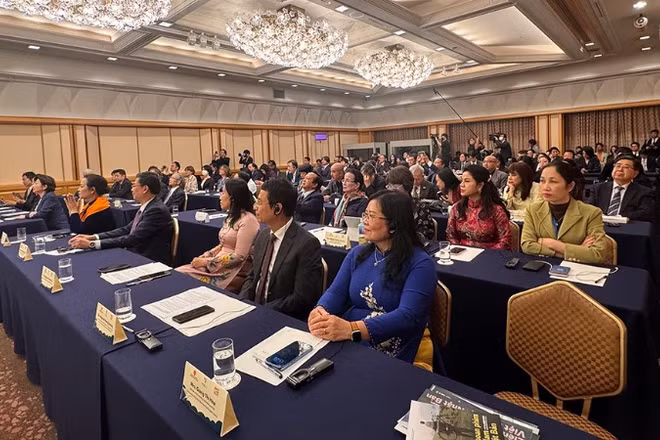 Hội thảo “Việt Nam trên màn ảnh: Tiếng nói khu vực – Vươn tầm toàn cầu” thu hút sự tham gia của đông đảo các nhà làm phim, nhà sản xuất....
